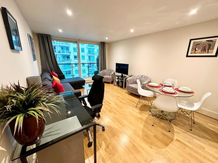 Stunning 2 Bed Thames River View - Central Лондон Экстерьер фото